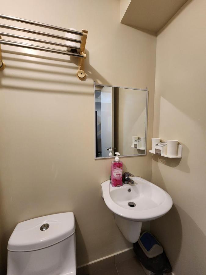 Avida Tower Free Airport Pick Up For 3 Nights Stay Or More Davao Экстерьер фото